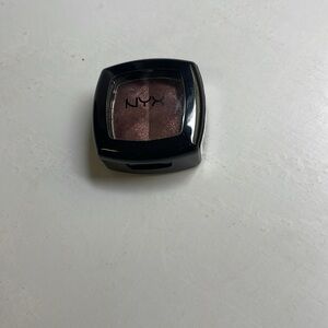 NYX single Eyeshadow, ES123, Beauty Queen